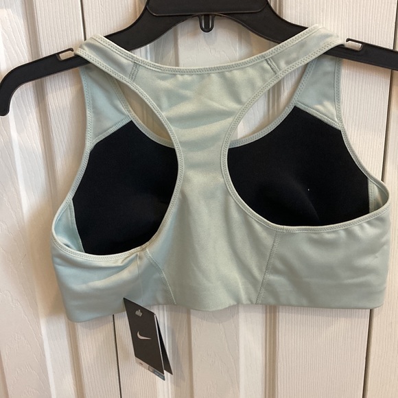 NWT Nike sports bra - Picture 2 of 6